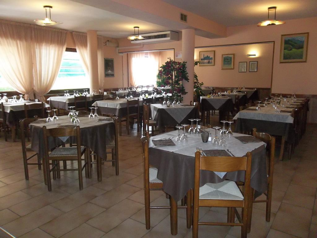 Albergo Ristorante Gori Ameglia Exterior photo