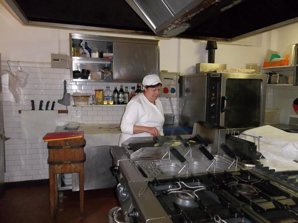 Albergo Ristorante Gori Ameglia Exterior photo